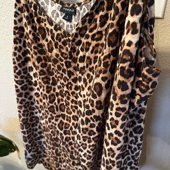 TORRID leopard tank top - Picture 3 of 5